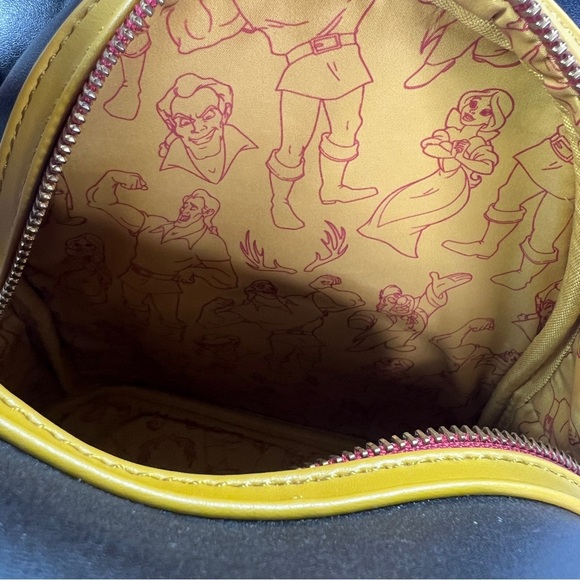 Disney Loungefly Villains scene Gaston mini-Backpack - Picture 10 of 12